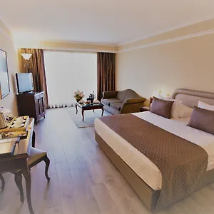 https://karaca-hotel.hotelsofizmir.com